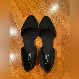Women’s TOMS shoes size 9